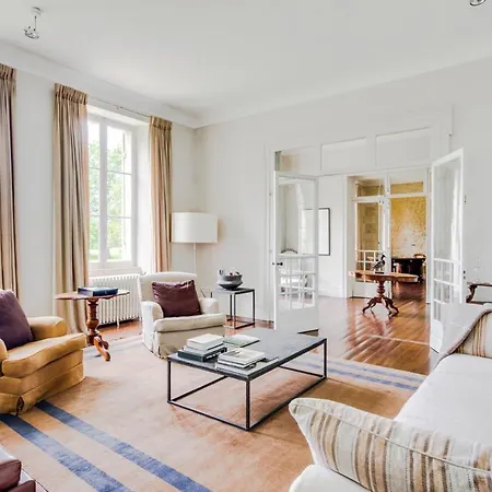 Montignac-le-coq Chateau Sleeps 12 Pool Hébergement de vacances *